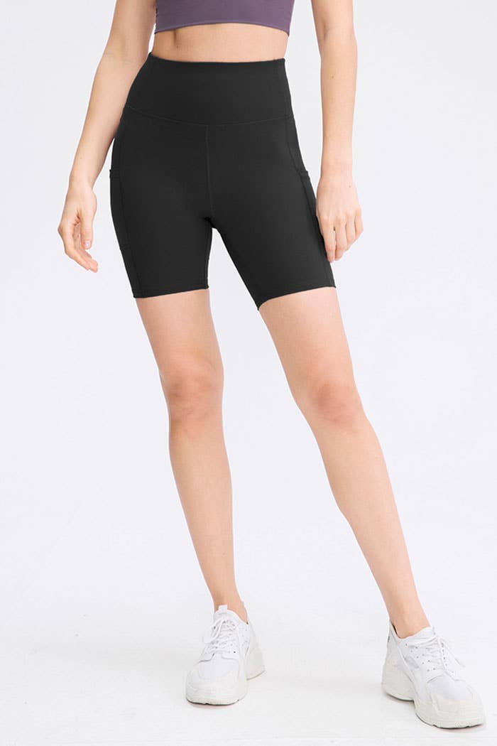 Solid color premium yoga biker shorts with side pockets