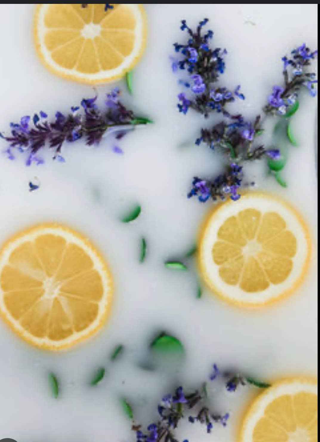 LVNDR Pure Essentials - Luxury Milk Bath