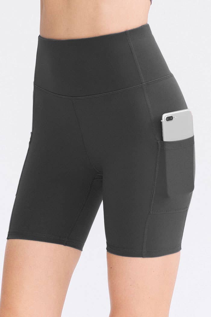 Solid color premium yoga biker shorts with side pockets